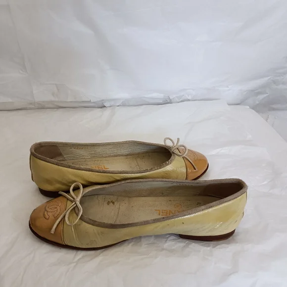 Chanel ballet flats cap toe size 37.5 patent